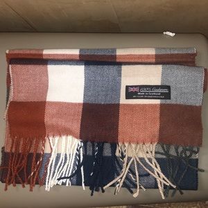 100% cashmere Scotland plaid scarf